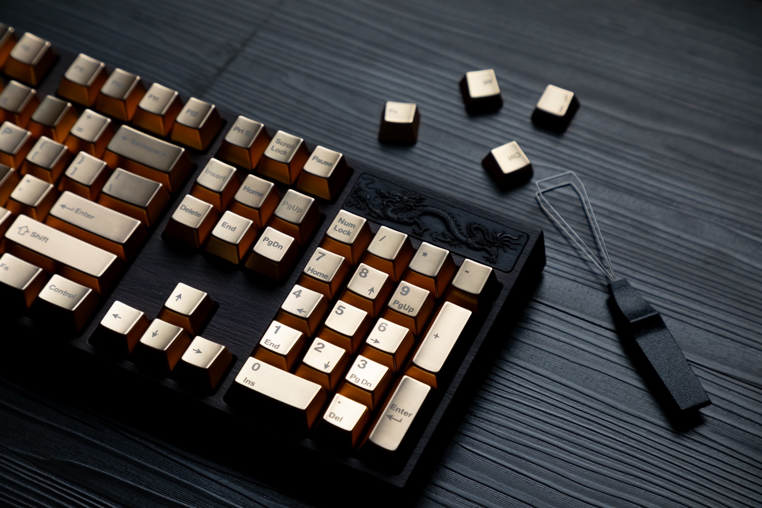 【大阪 商品撮影】高級キーボードキャップの魅力を引き出す撮影事例